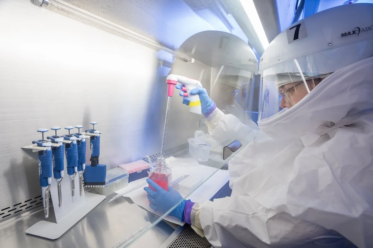 Institute for Biohealth Innovation Biomedical Research Laboratory (BRL) on the Science and Technology Campus supports infectious disease research and fosters collaborations with other national and global laboratories. The BRL operates as a central core facility to advance research and develop novel diagnostics, therapeutics, and vaccines against viral and bacterial infectious agents by a diverse population of internal and external investigators. The facility is capable of housing multiple species and has a variety of established animal models, with an emphasis on aerosolized exposures. The BRL is fully approved and licensed for work by the CDC and USDA and is accredited by the AAALAC. Photo by Evan Cantwell/George Mason University